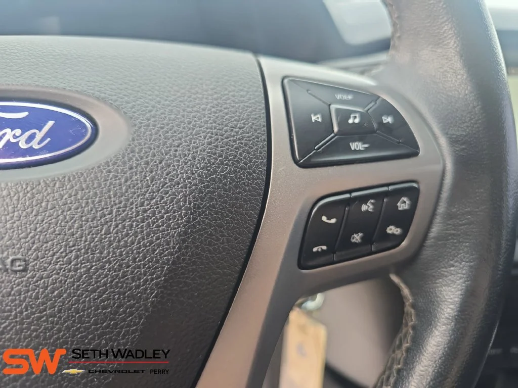 Used 2019 Orange Ford XLT image 17
