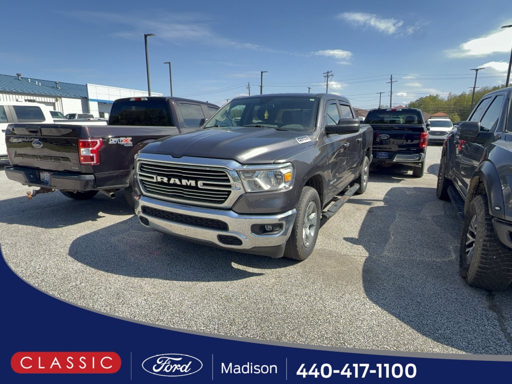 2020 RAM 1500 Big Horn/Lone Star 4x4 Crew Cab 5'7's photo