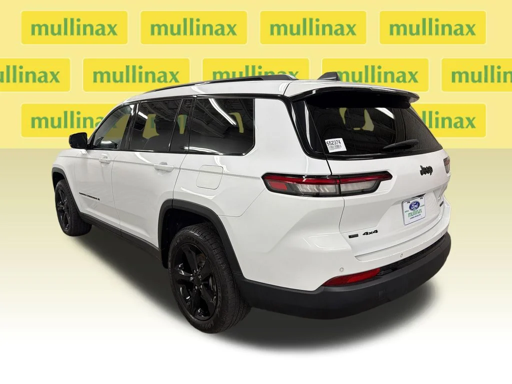 Certified Used 2022 White Jeep Limited image 10