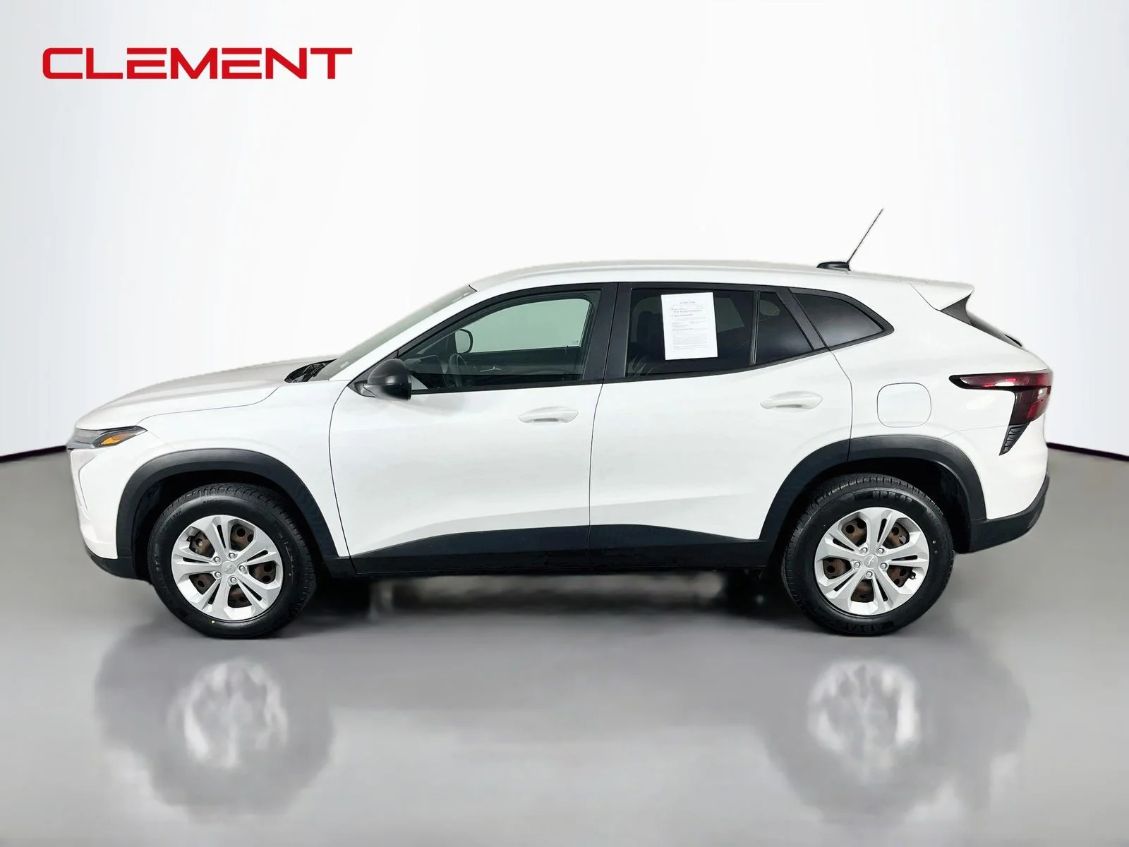 Used 2024 White Chevrolet LS image 5