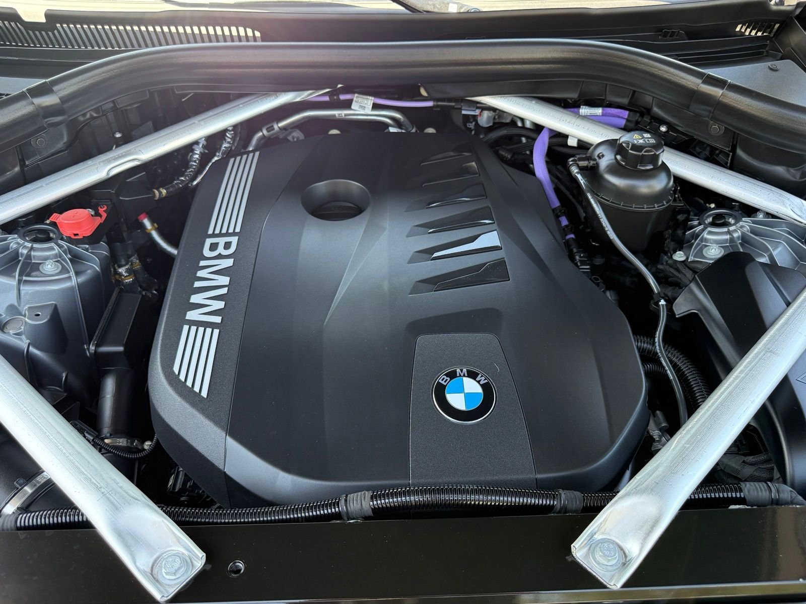 Used 2026 Skyscraper Grey Metallic BMW sDrive40i image 34