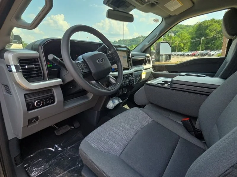New 2026 Carbonized Gray Metallic Ford F-250® XLT image 27