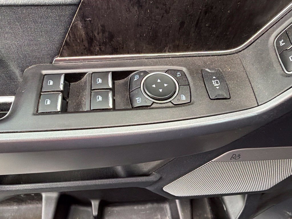 Used 2024 Black Metallic Ford Lariat image 36