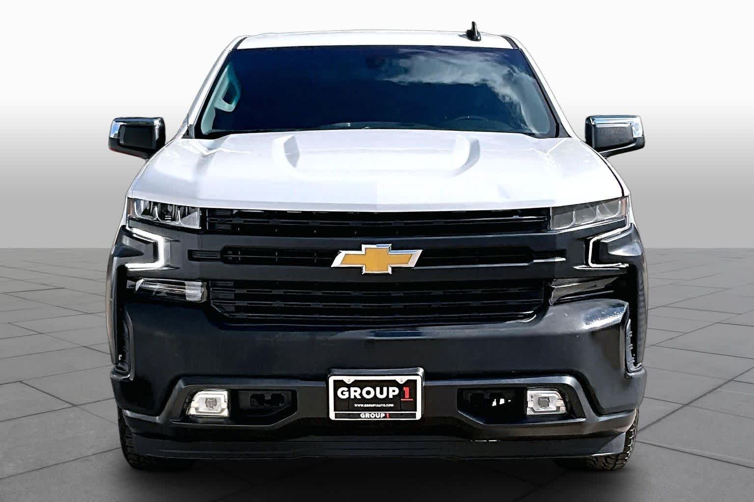 Used 2021 Iridescent Pearl Tricoat Chevrolet LT image 4