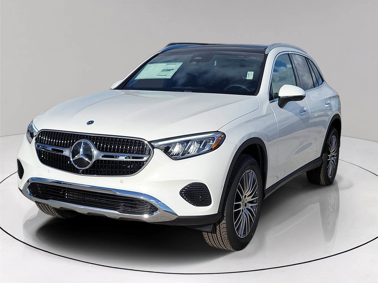 New 2026 Polar White Mercedes-Benz GLC 300 image 3