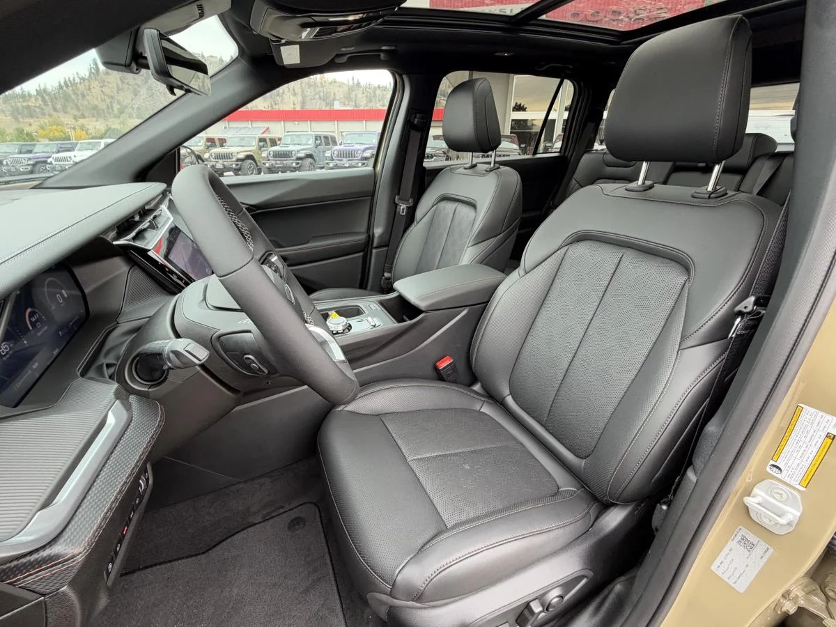 New 2026 41 (pj5) Jeep Overland image 14