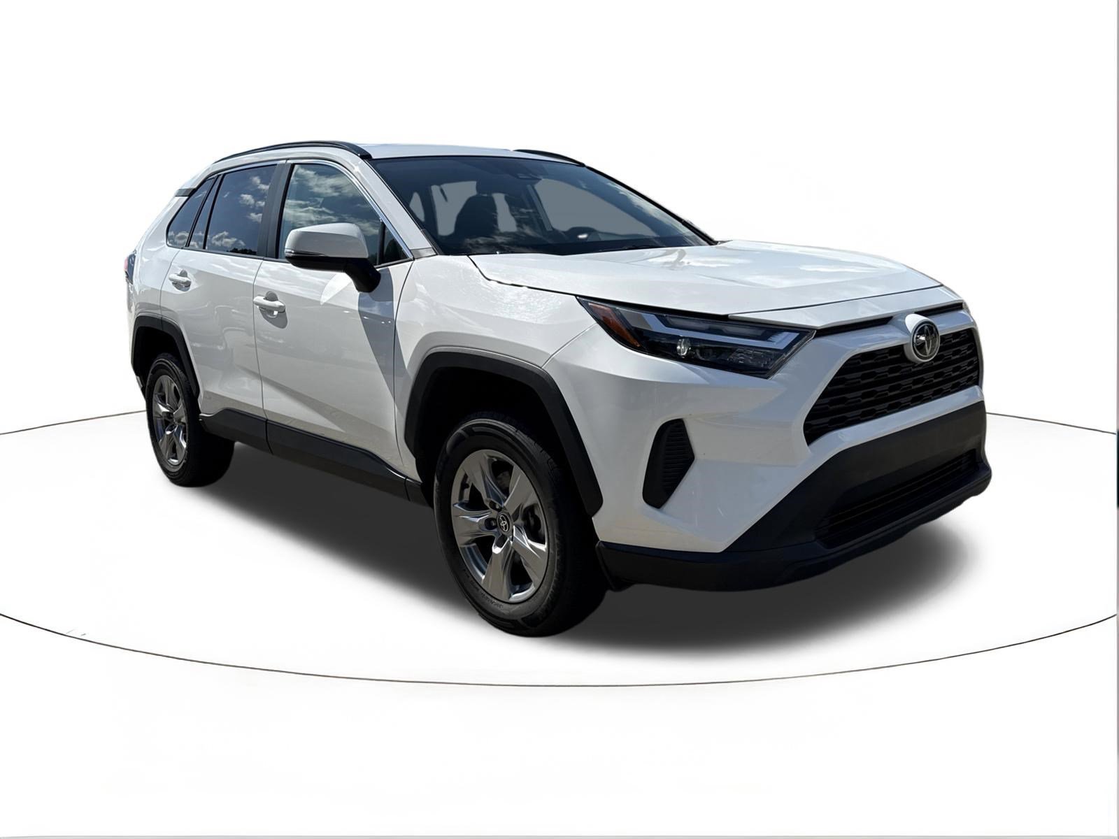 2024 Toyota RAV4 XLE FWD's photo