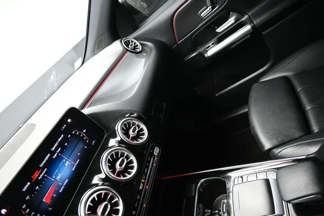 Used 2021 Black Mercedes-Benz GLA 250 image 19
