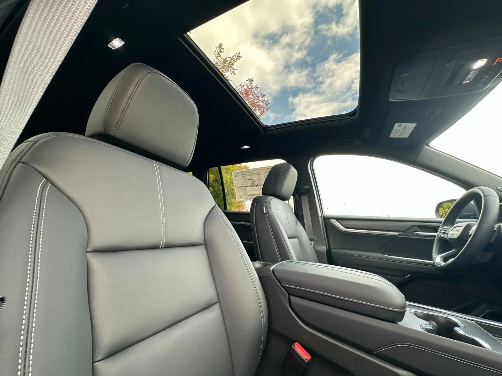 New 2027 Ebony Twilight Metallic GMC Elevation image 17