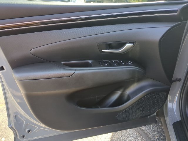 Used 2024 Gray Hyundai SEL image 12