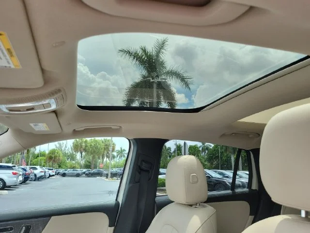 Used 2022 White Mercedes-Benz GLA 250 image 18