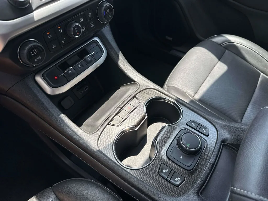 Used 2023 Black GMC SLT image 37