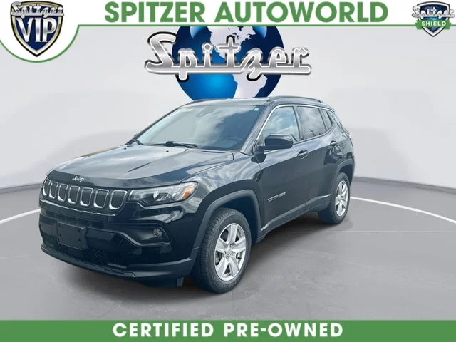 Used 2022 Black Jeep Latitude image 4