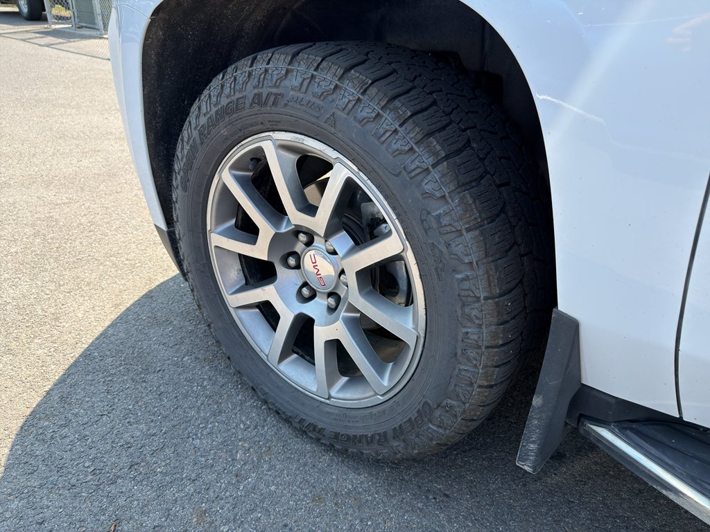 Used 2019 Summit White GMC Denali image 7
