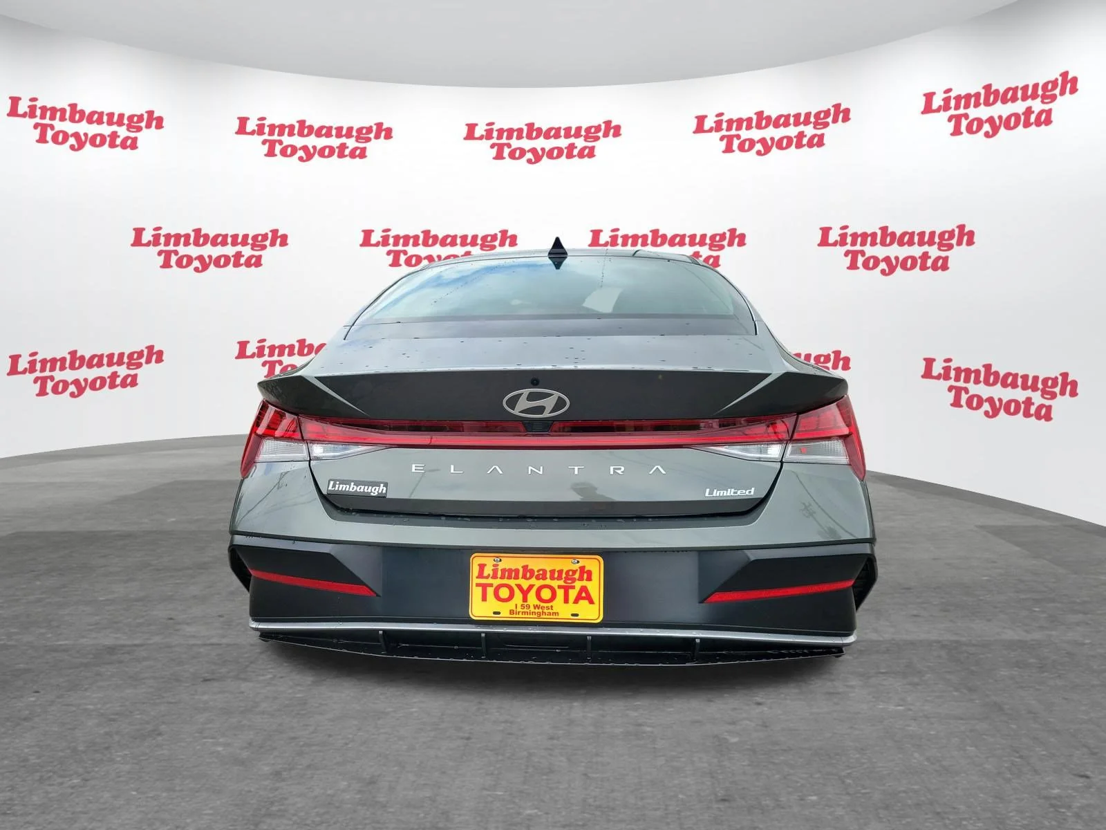 Used 2025 Amazon Gray Hyundai Limited image 27