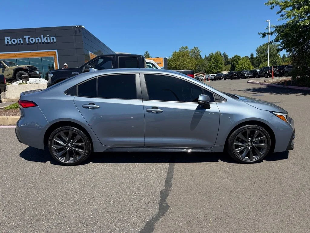 Used 2025 Celestite Toyota SE image 9