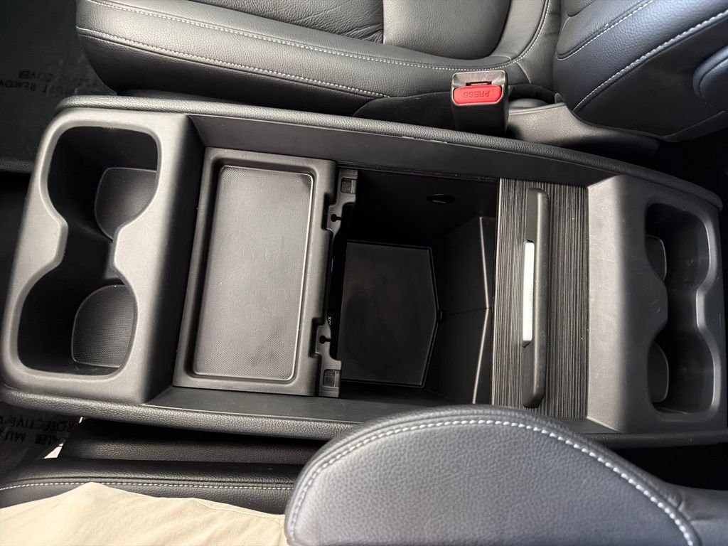 Used 2024  Honda EX-L image 19