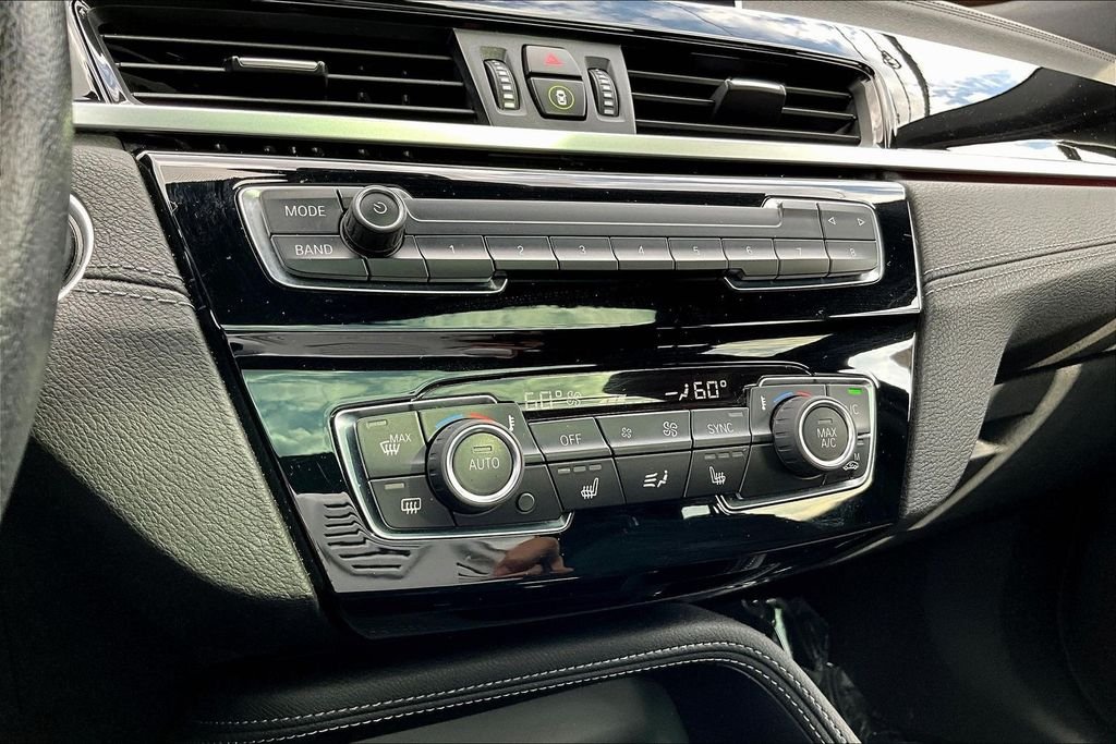 Used 2020 Black BMW sDrive28i image 15