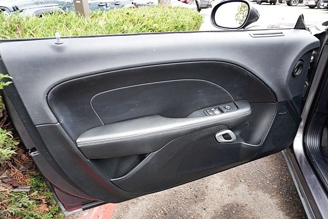 Used 2017 Gray Dodge 392 Hemi Scat Pack Shaker image 17