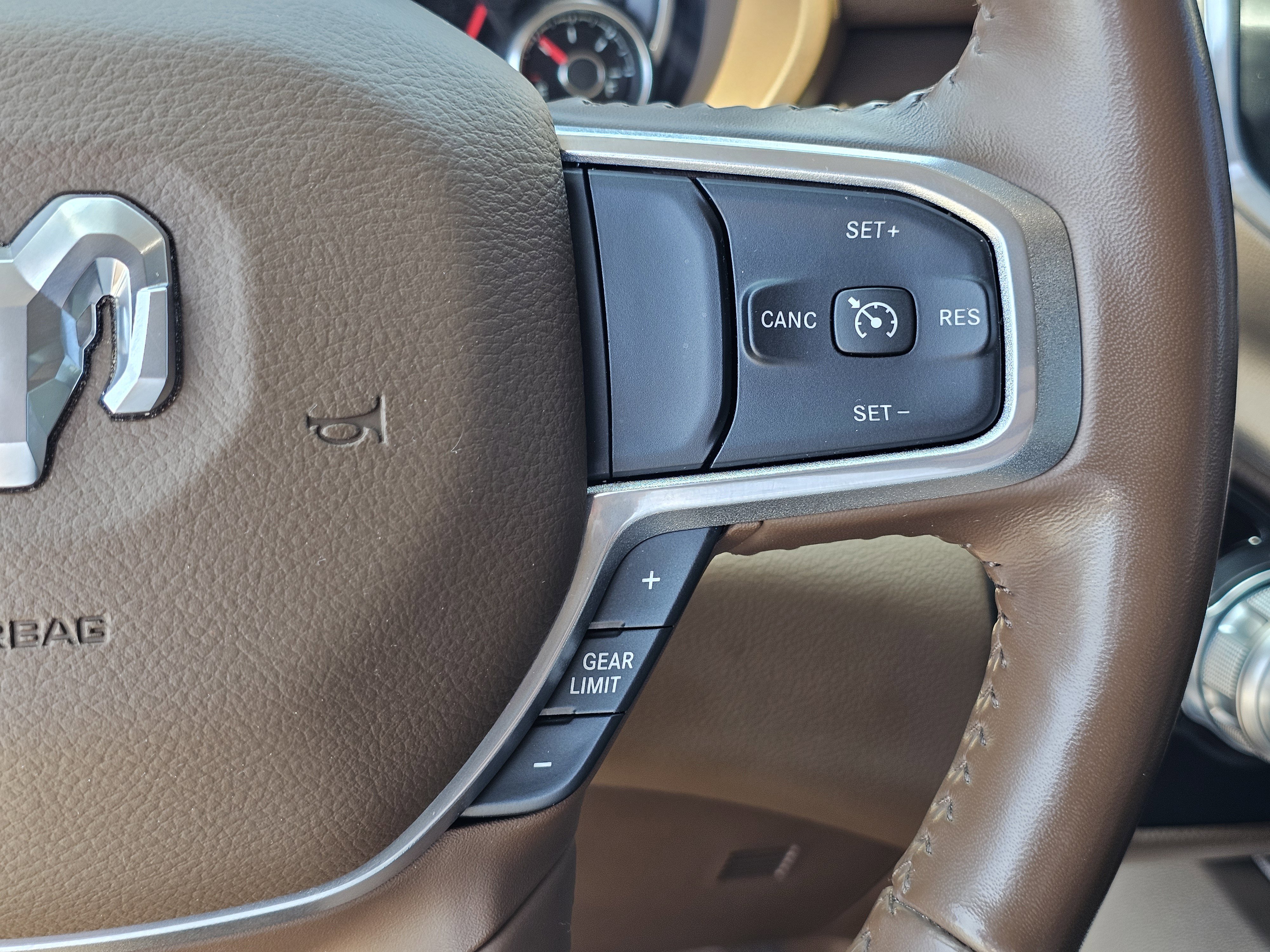 Used 2020 Delmonico Red Pearlcoat Ram Laramie image 22