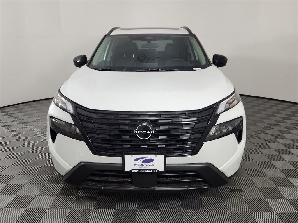 New 2026 Everest White Pearl TriCoat Nissan Dark Armor™ image 8