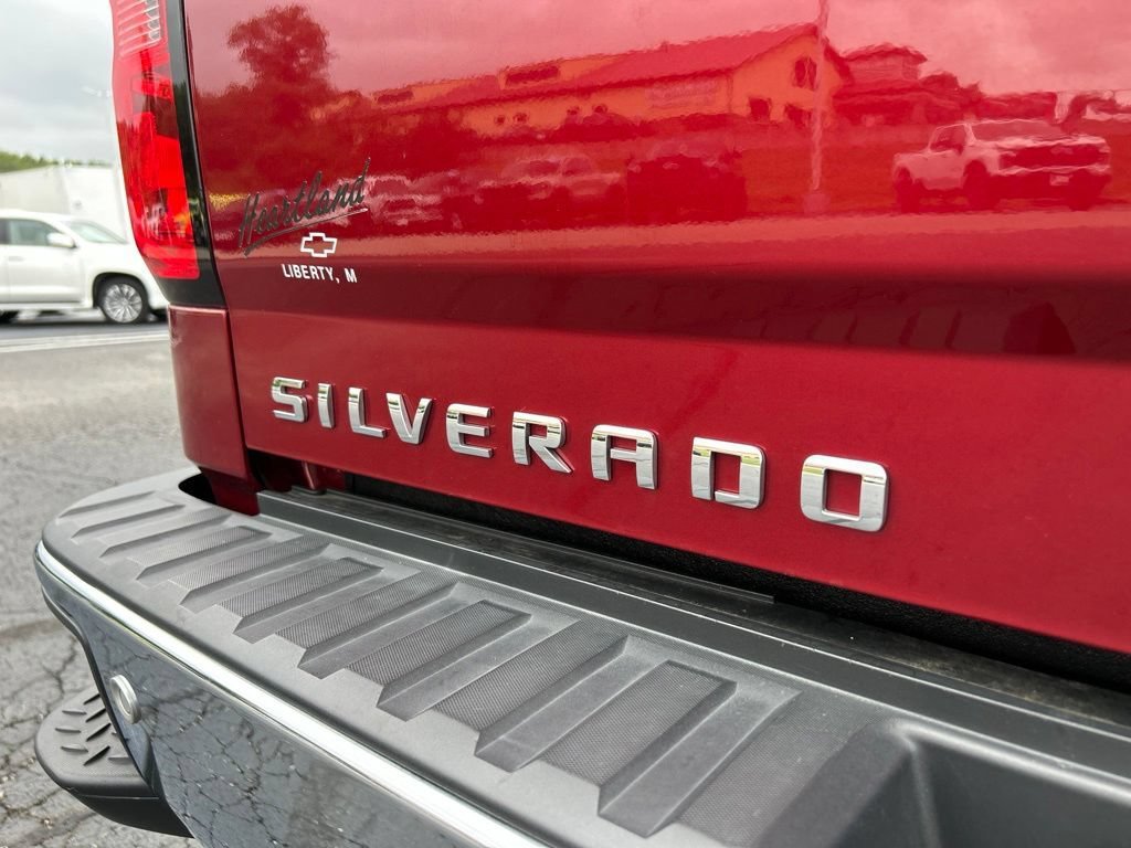 Used 2018 CAJUN RED TINTCOAT Chevrolet LT image 13