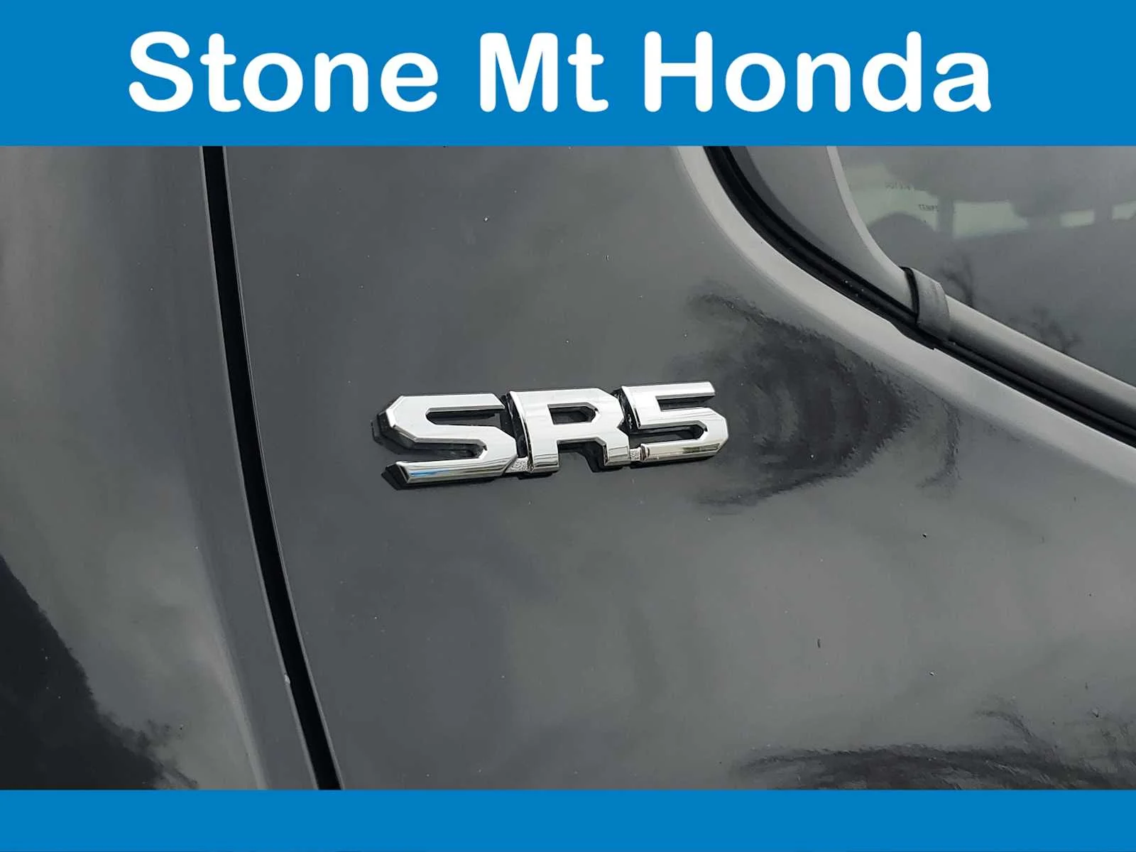 Used 2025 Underground Toyota SR5 image 7