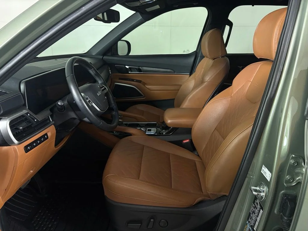 Used 2024 Green Kia EX X-Line image 16