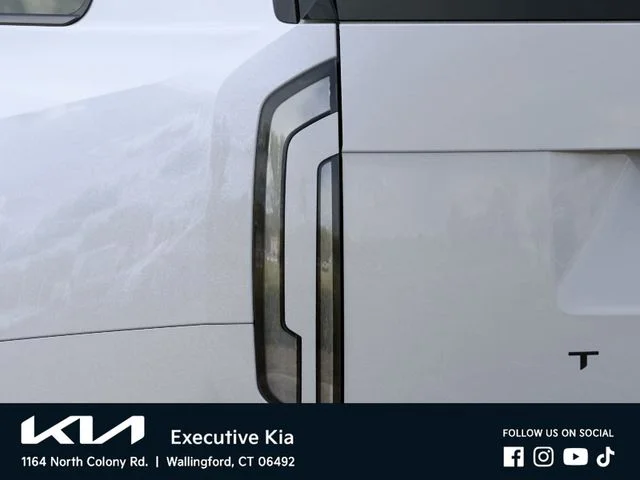 New 2027 White Kia  image 11