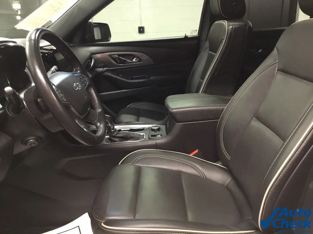 Used 2022 White Chevrolet Premier image 25