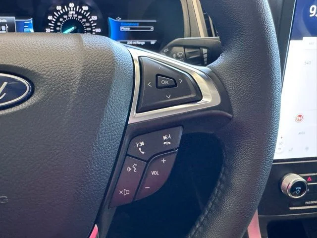 2024 Ford Edge SEL - Photo 17