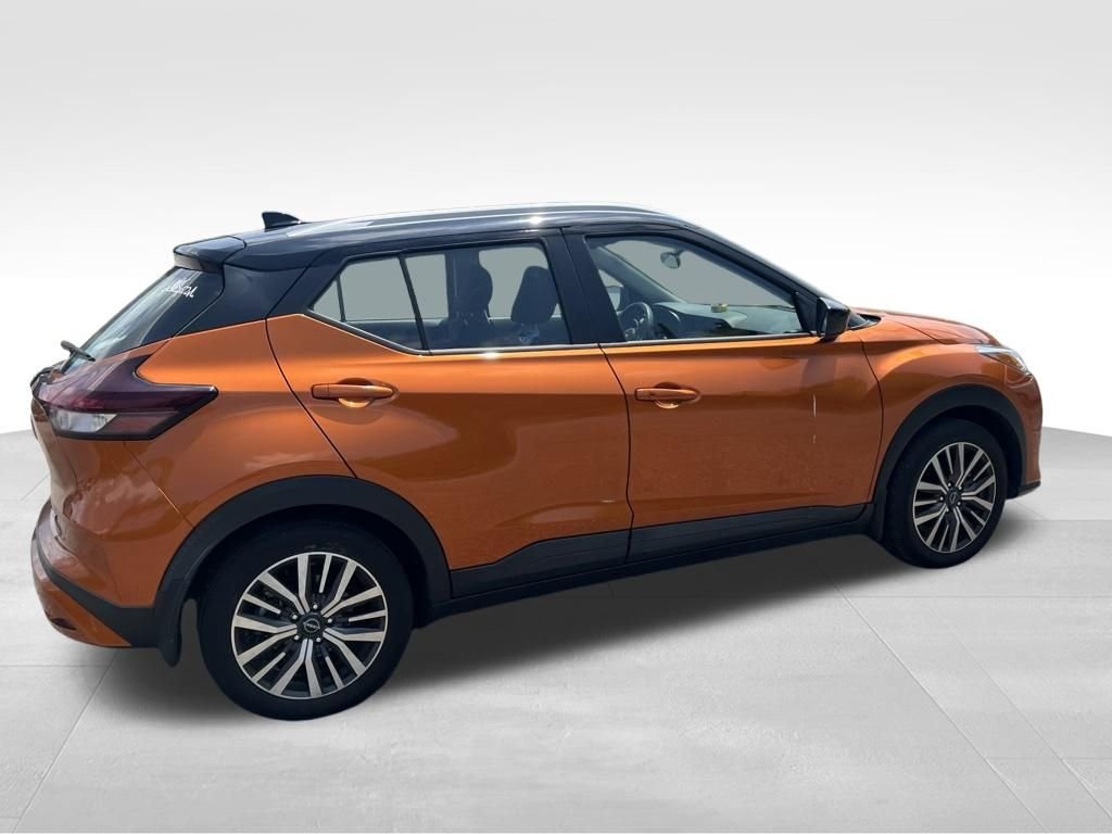 Used 2023 Orange Nissan SV image 16
