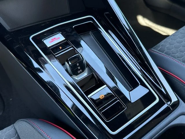 New 2026 Mythos Black Metallic Volkswagen 2.0T SE image 31