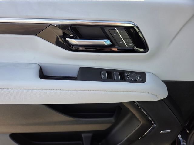 New 2026 Dark Ash Metallic Chevrolet Premier image 9