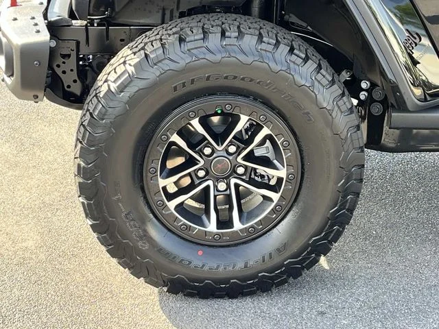New 2026 Black Clear-Coat Exterior Paint Jeep Rubicon X image 11