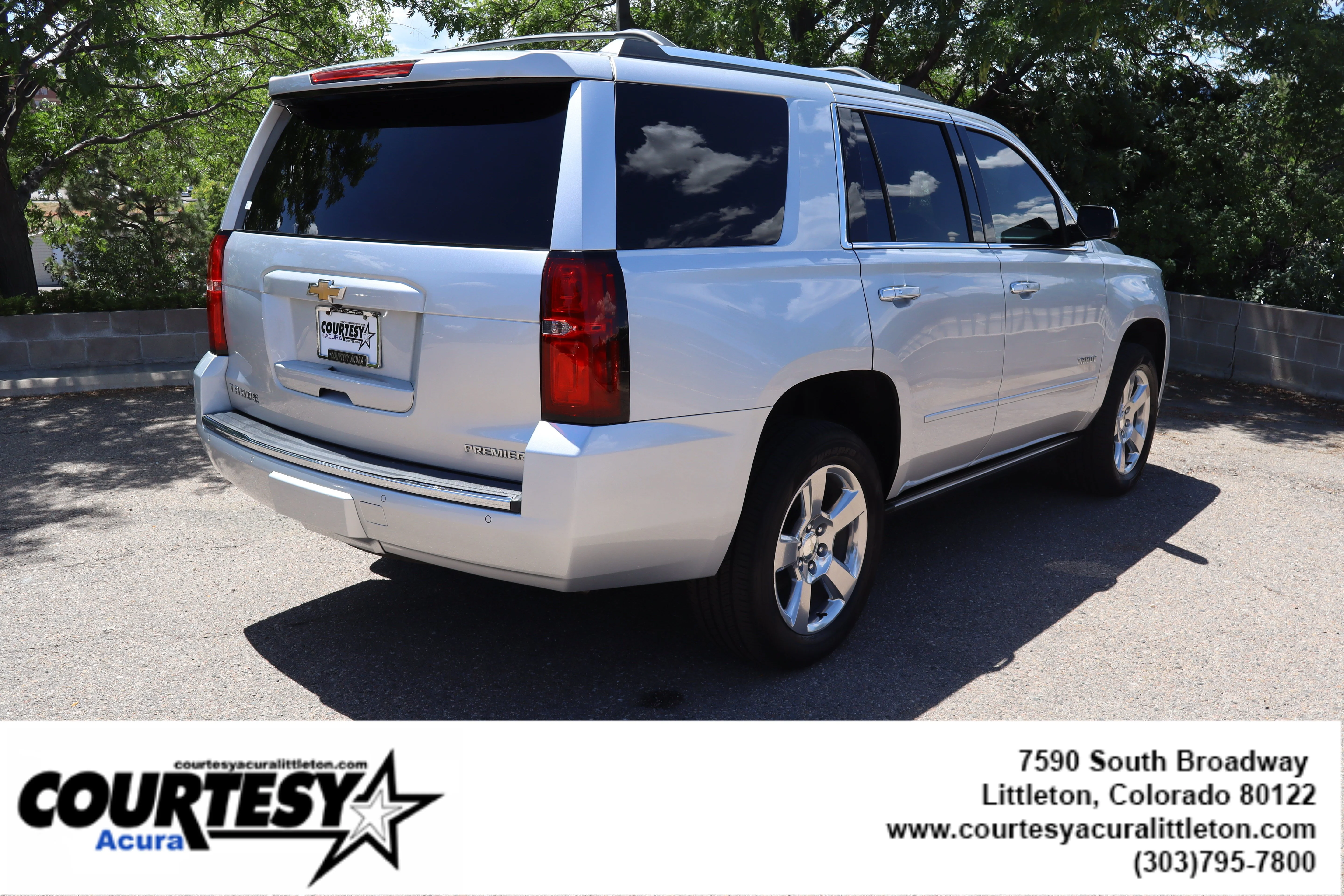 Used 2019 Silver Ice Metallic Chevrolet Premier image 6