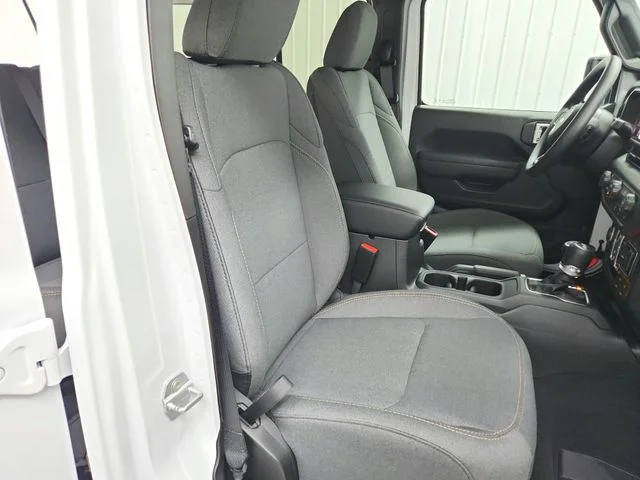 New 2026 Bright White Clear-Coat Exterior Paint Jeep Sport image 31