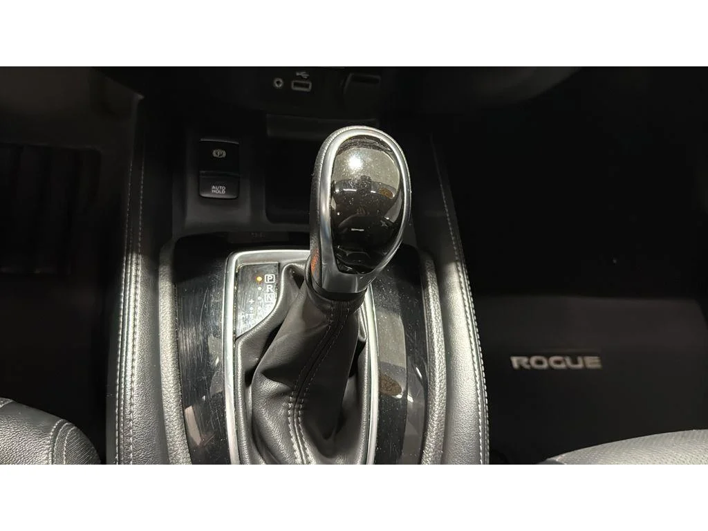 Used 2019 Scarlet Ember Tintcoat Nissan SL FWD 2.5L image 26