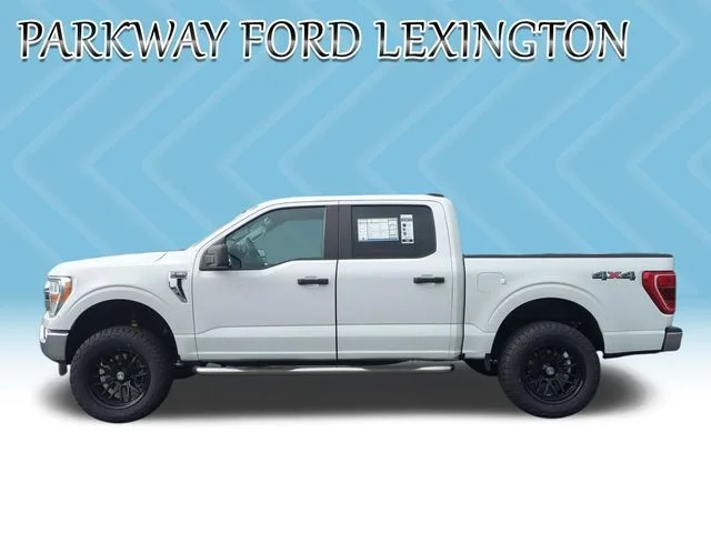 Used 2021 White Ford XLT image 2