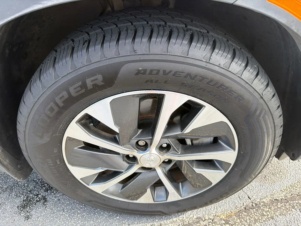 Used 2022 White Hyundai SEL image 12