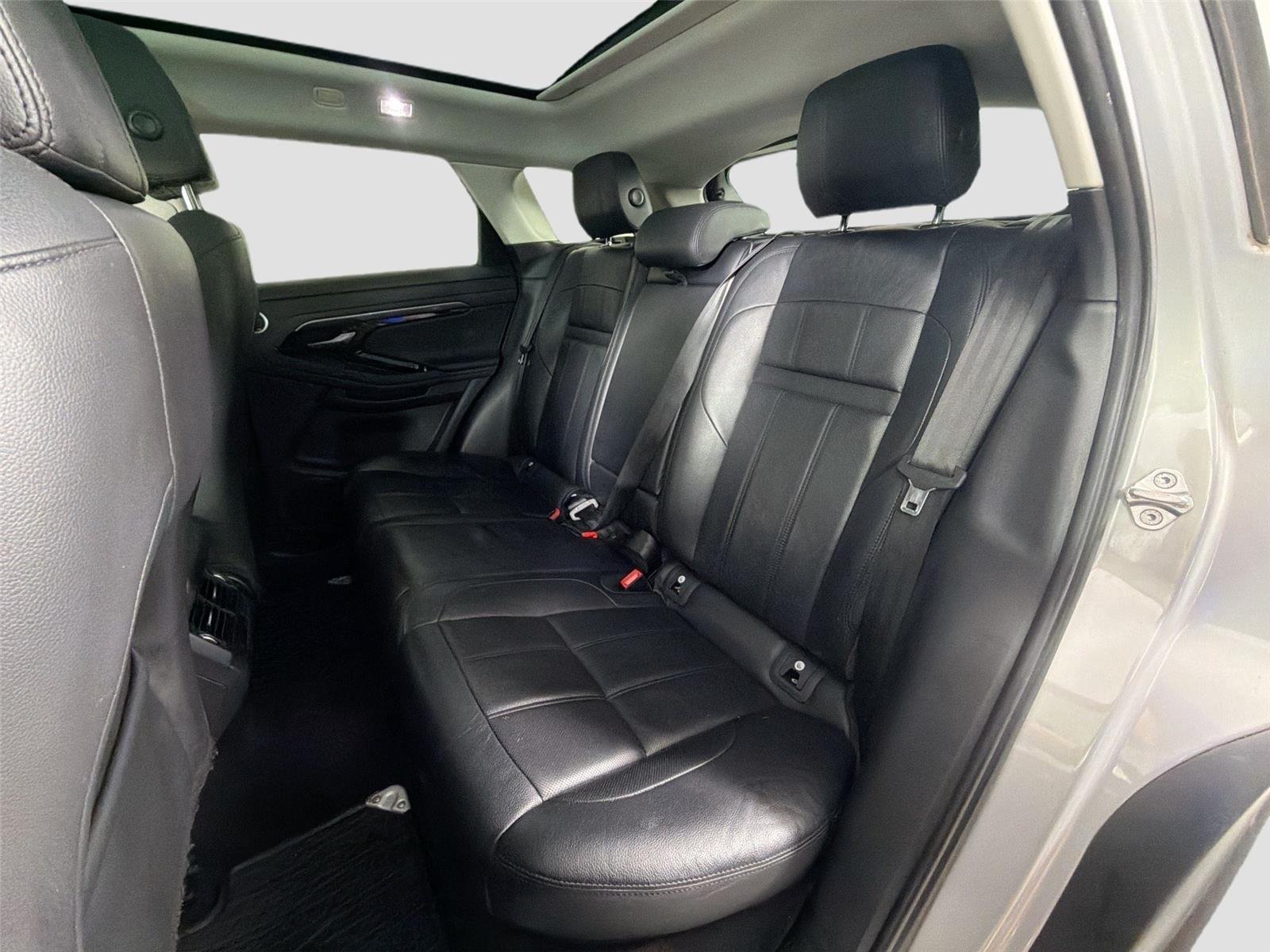 Used 2020 Silver Land Rover S image 24