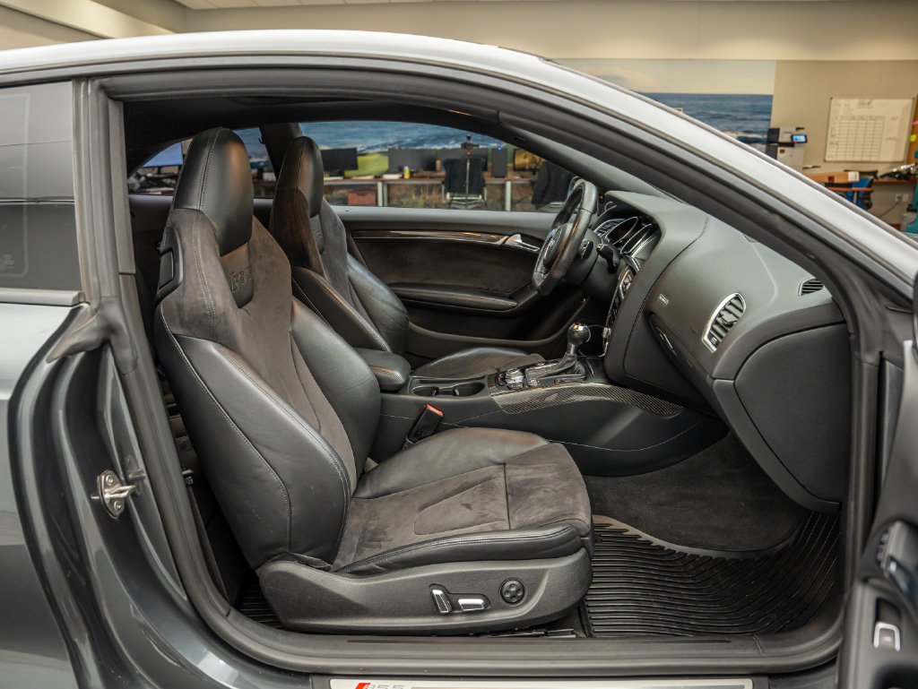 Used 2013 Daytona Gray Pearl Audi 4.2 image 40