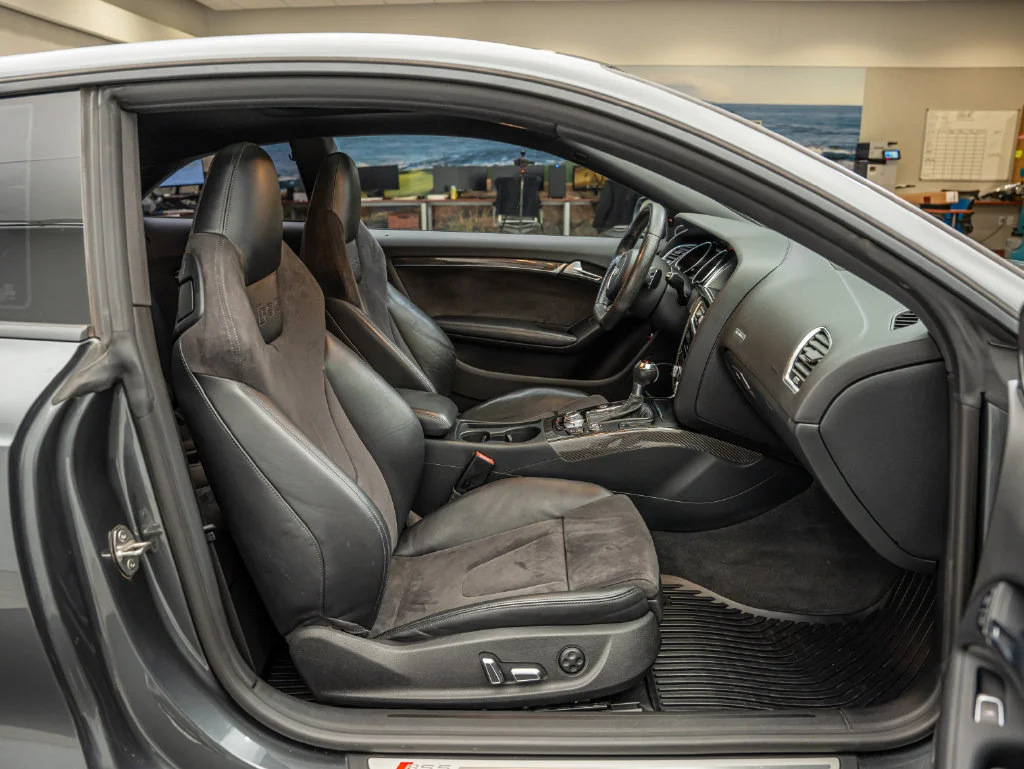 Used 2013 Daytona Gray Pearl Audi 4.2 image 40