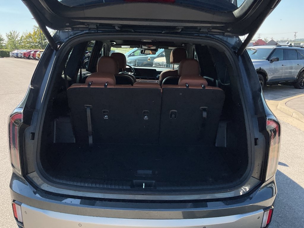Used 2023 Gravity Gray Kia EX X-Line image 17