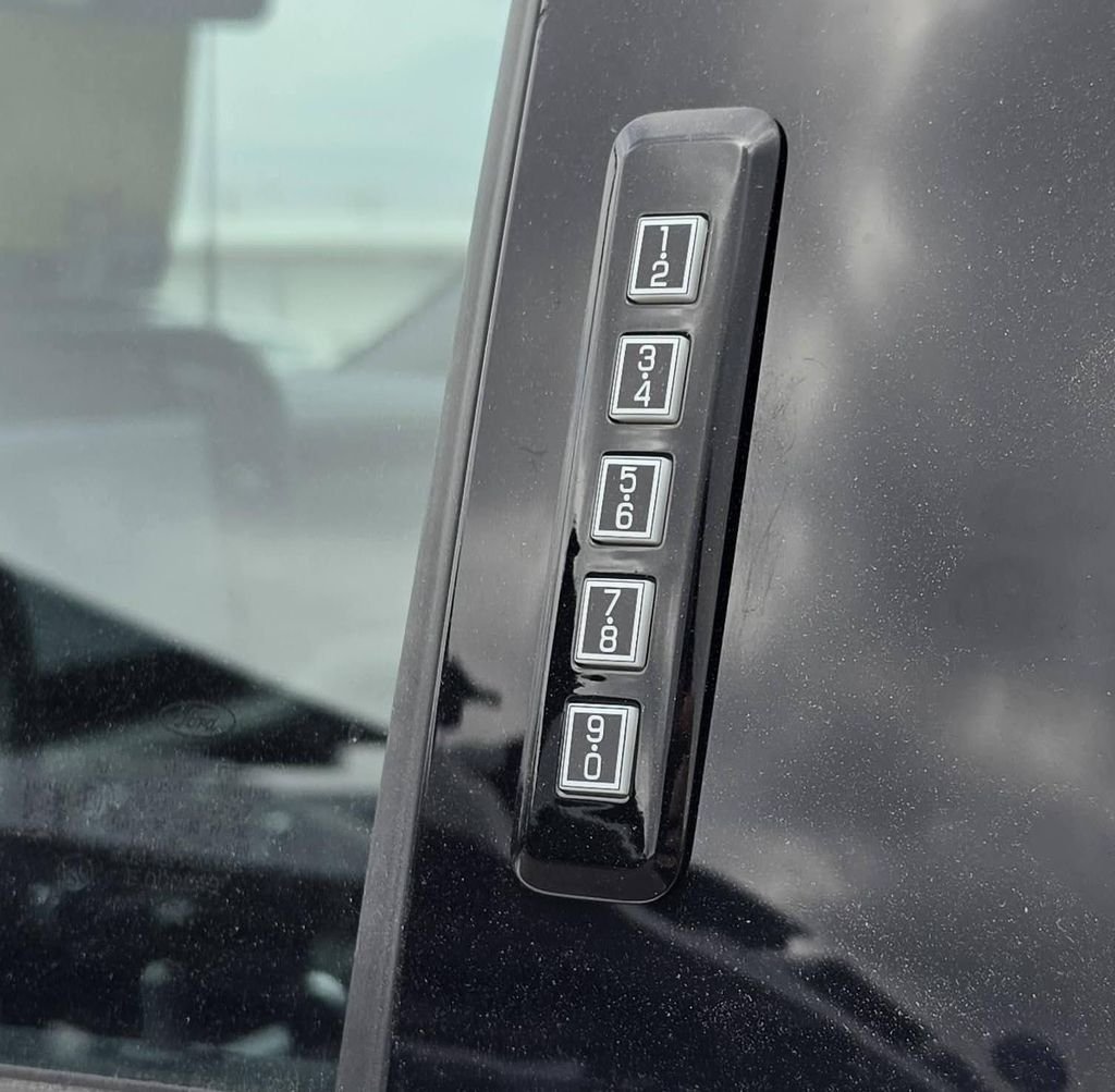 Used 2024 Oxford White Ford Lariat image 12