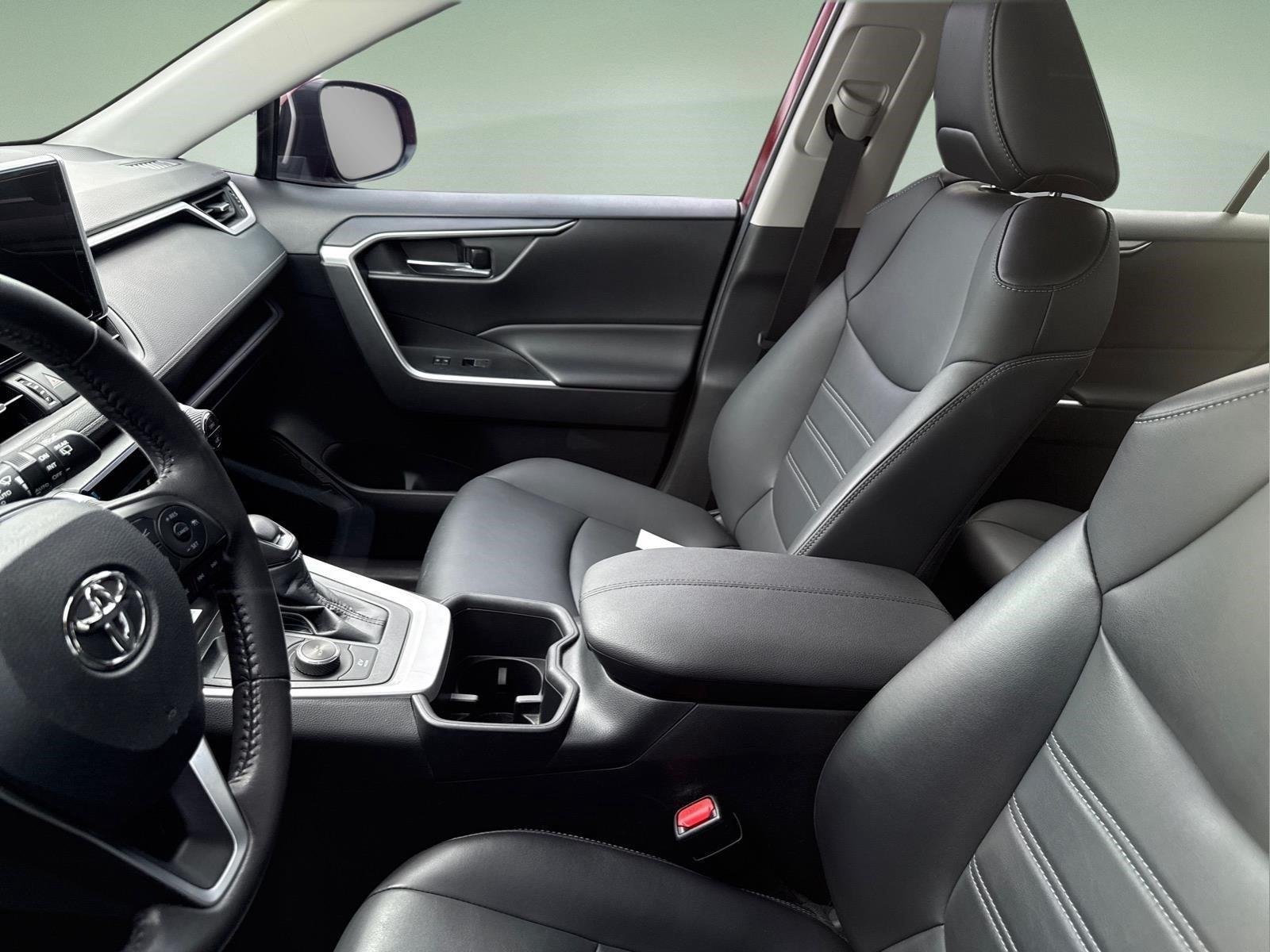 Used 2023 Ruby Flare Pearl Toyota XLE Premium image 5