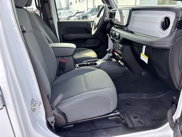 Used 2024 Bright White Clearcoat Jeep Sahara image 20