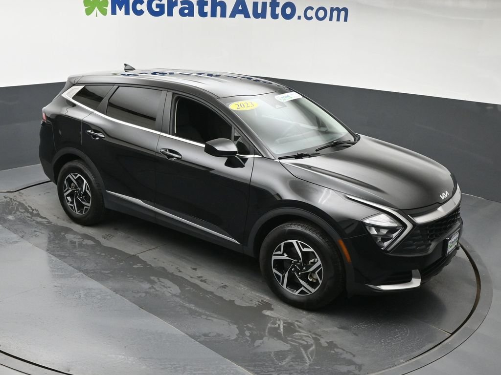 Used 2023 Black Kia LX image 4