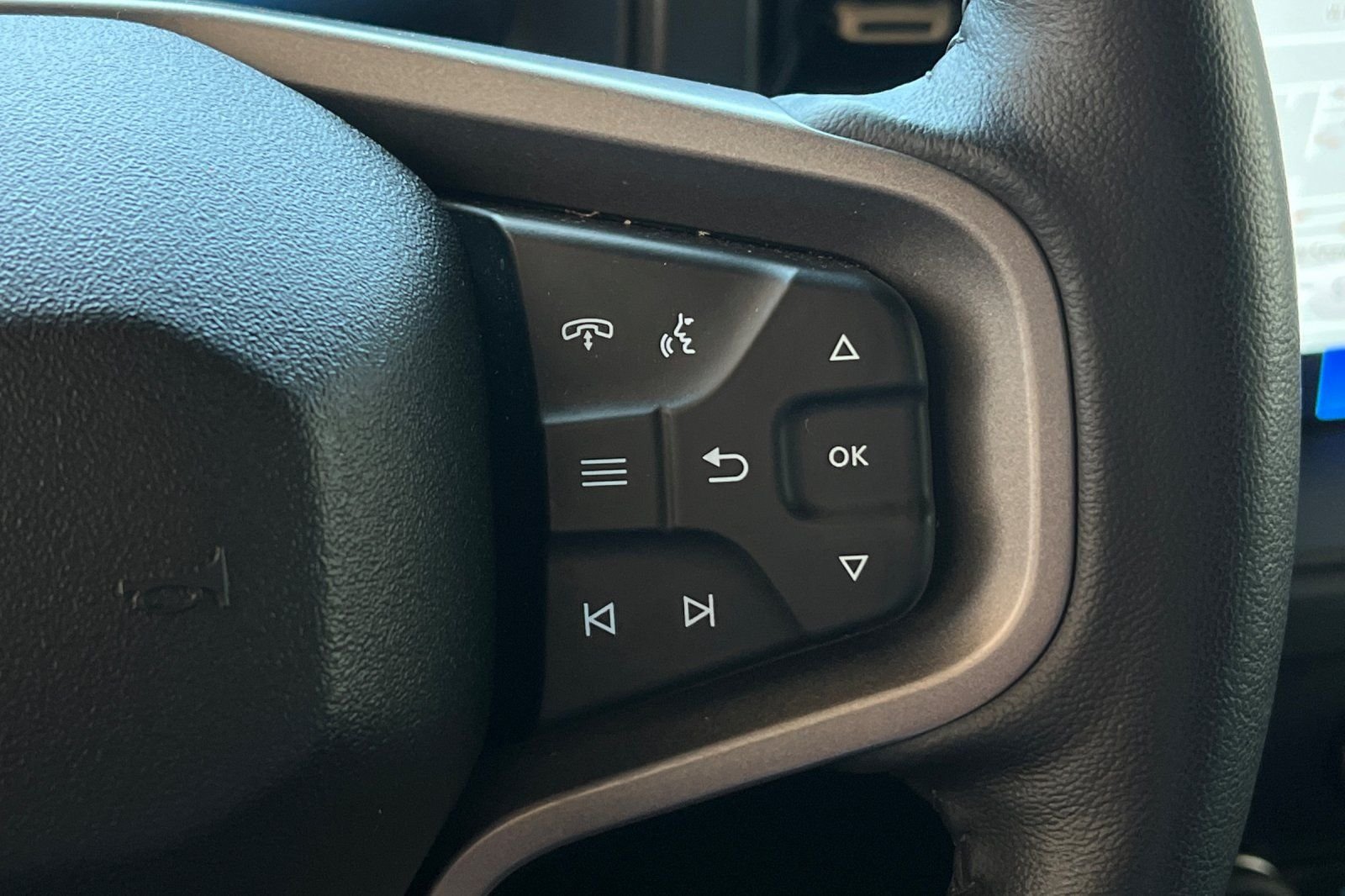 Used 2025 Gray Ford Badlands image 27
