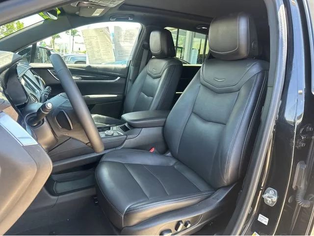 Used 2022 Stellar Black Metallic Cadillac Premium Luxury image 6